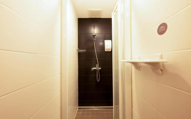 Apartment 10F