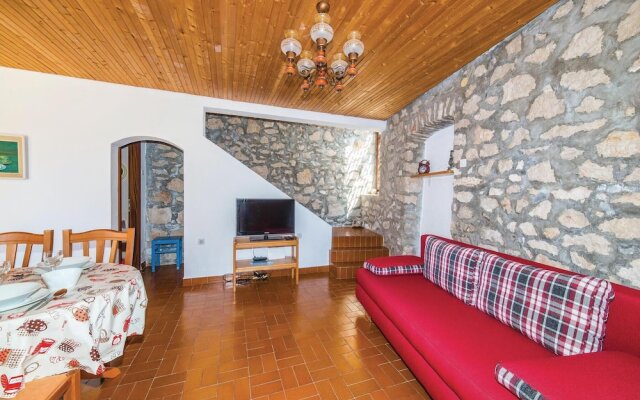 Beautiful Home in Rogoznica With Wifi and 3 Bedrooms