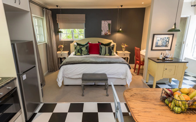 Baruch Guesthouse on Lovell