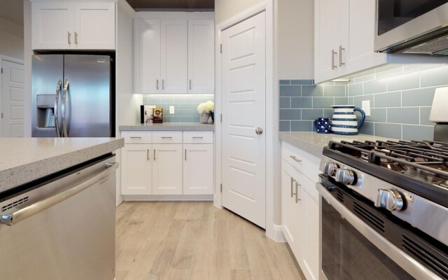 Birds Eye View 4 Bedroom Apts by RedAwning