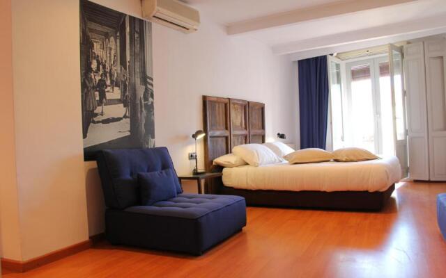 Las Coles Apartasuites