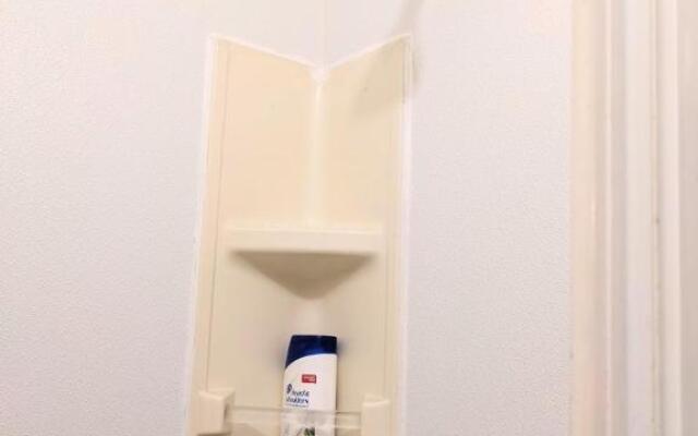 HISTORIC HILL APT2 (Downstairs)