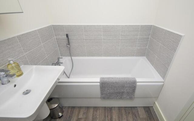 Royal Derby Hospital 3 bed Town House