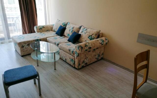 Golden Dunes Primorsko Apartments
