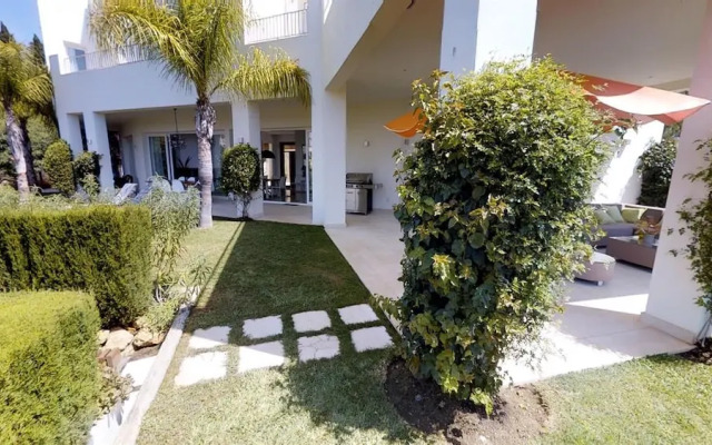Exquisite Villa Near Beach - Heated Pool