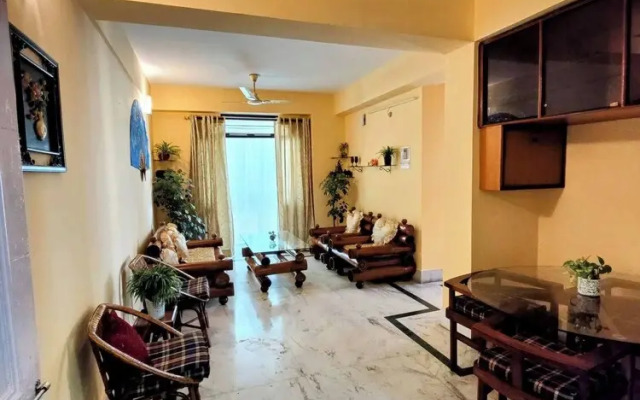 Cozy Guwahati Apartment With City & Mountain Views