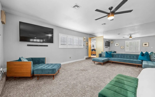 4bdrm 2 Bath Pool Close To Strip & Conventions