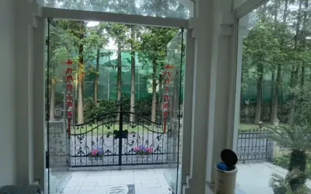 Qeejun Homestay Villa