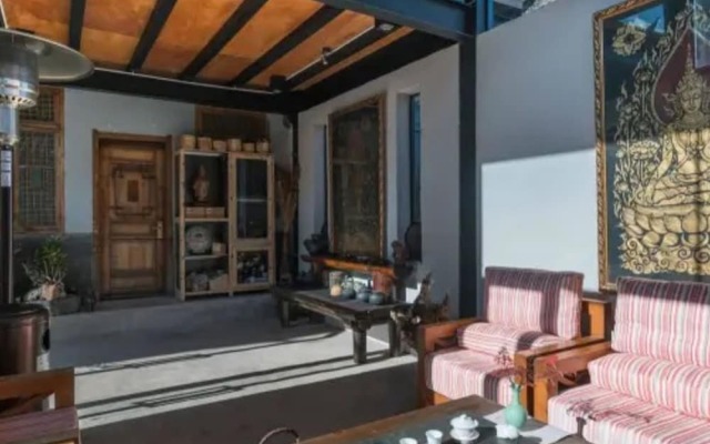 Floral Hotel Limaroonthai shuhe
