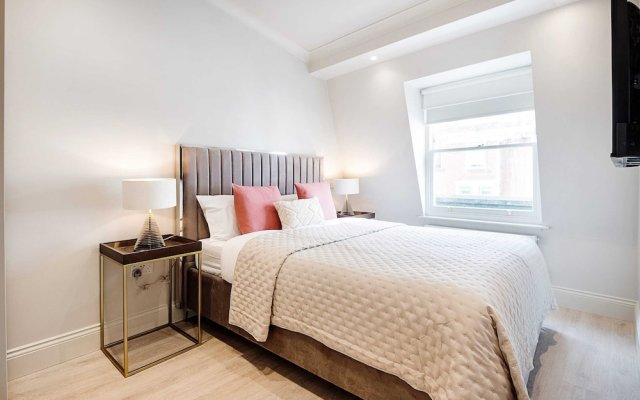 Marble Arch Suite 4-hosted by Sweetstay