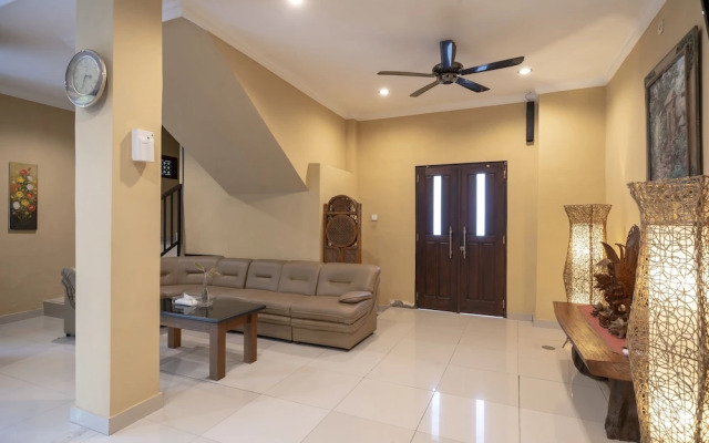 Oyo 612 Dante Guesthouse