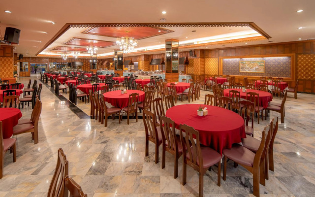 Alexander Hotel
