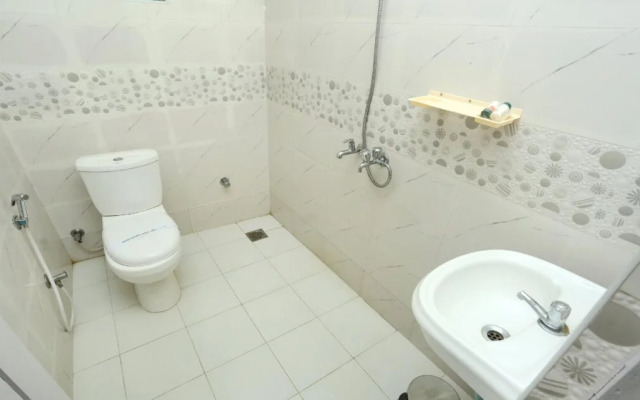 Hotel Vbee Plaza By OYO Rooms