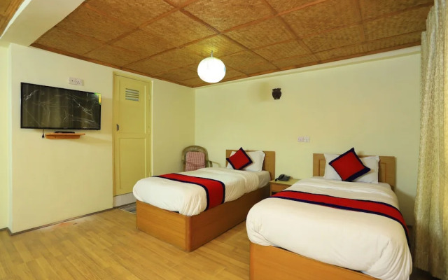 OYO 299 Hotel Sweet Home