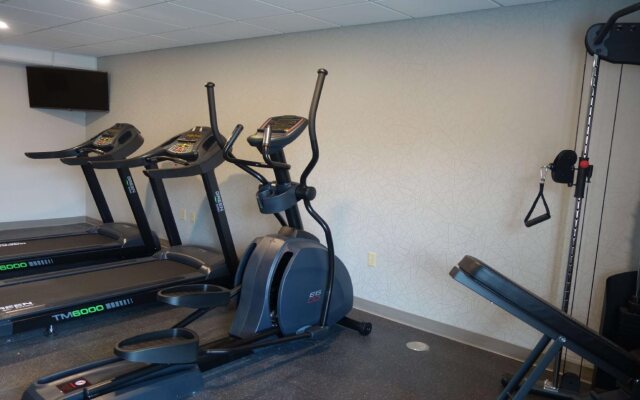 Country Inn & Suites by Radisson, La Crosse, WI