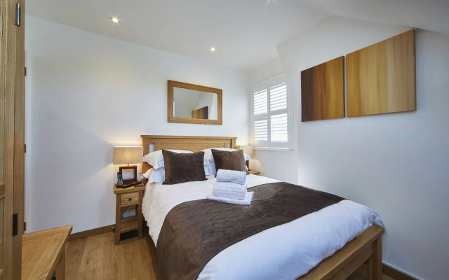 Castle Crescent By Flying Butler