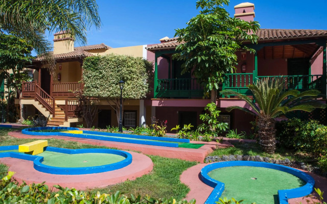 Apartamentos Oasis San Antonio