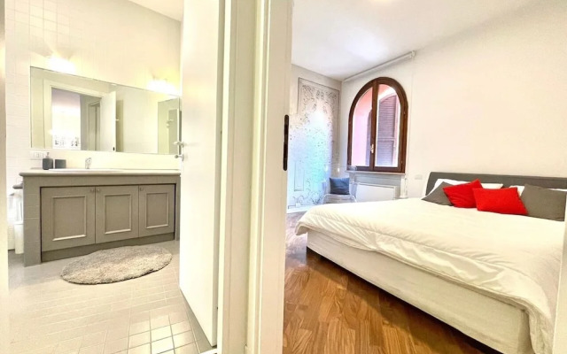 Large modern 2-storey house in the heart of Verona