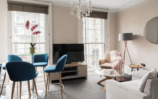 Stunning 2 Bed in Centre of Cheltenham