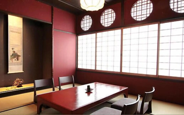 Kizashi The Suite