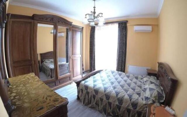 Tsira's Guest House