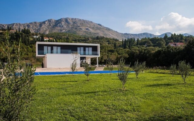 Villa Primavera with Swimming Pool