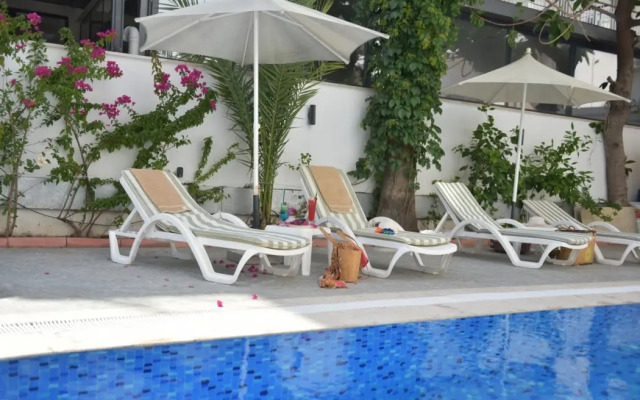 Aurasia Beach Hotel
