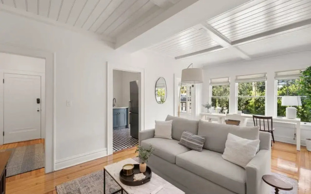 The Adaline 7 Luxury Hyde Park Apt