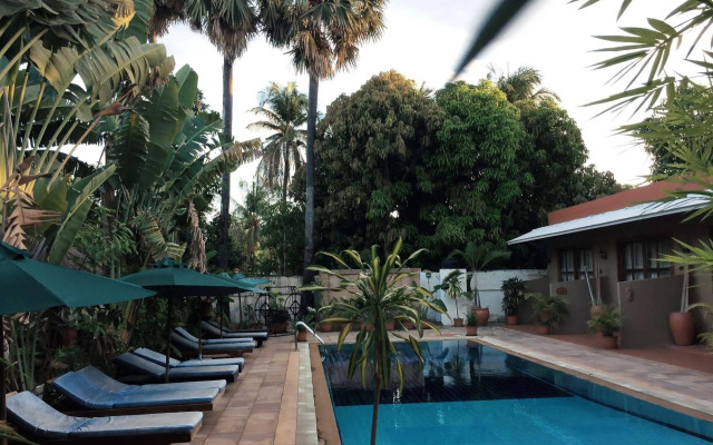 Le René Angkor Boutique