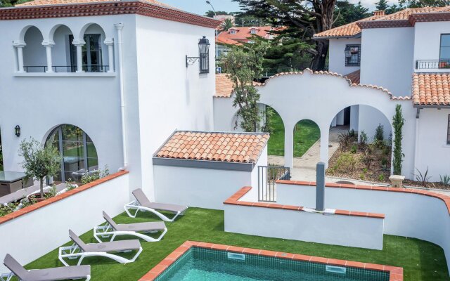 Beautiful villa with terrace in the surfing town of Biarritz