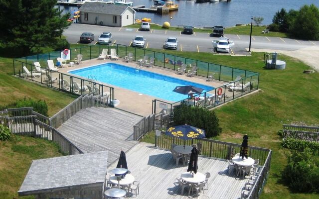 Oak Island Resort & Conference Centre
