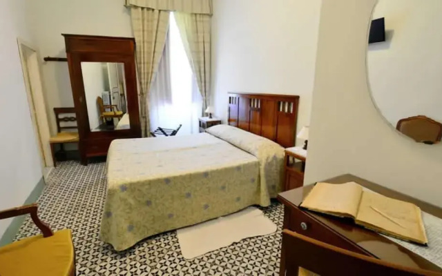 Hotel Toro