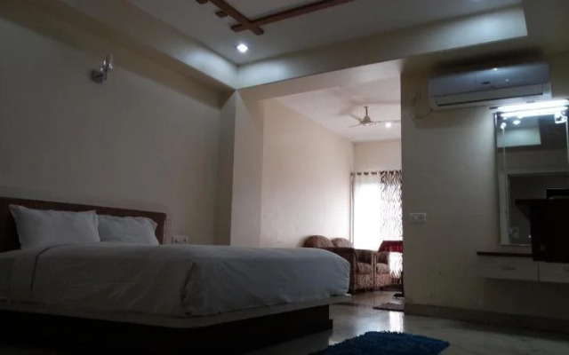 Hotel Manju Palace