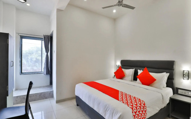 Oyo 23669 Nova Hotel New Crossroad
