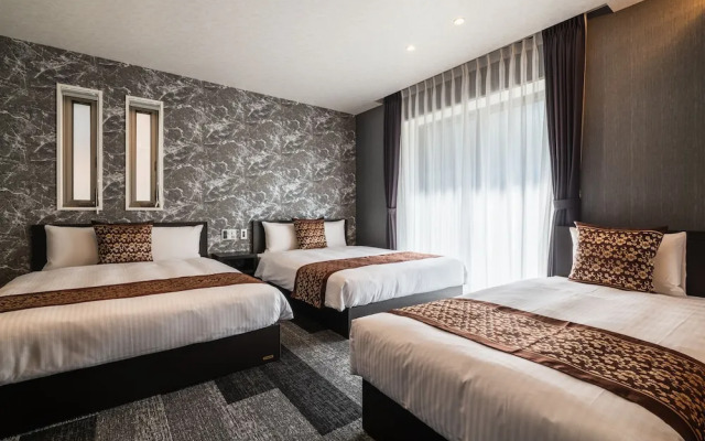 GRAND BASE Mojiko Ekimae