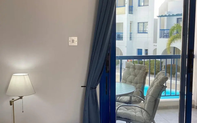 Paphos Blue Tasteful Apartment Complex Pool View