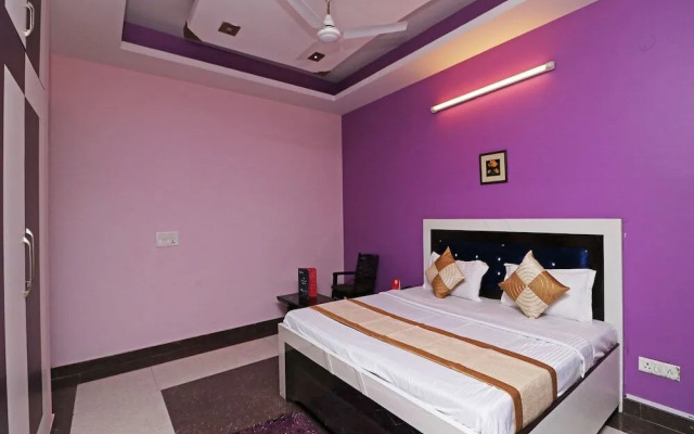 Royal Palace by OYO Rooms