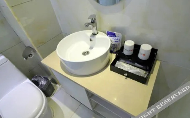 Nanyang Town Pingshang Yite Express Hotel
