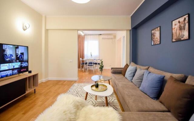 THE DREAM Apartment - Near Radisson Hotel