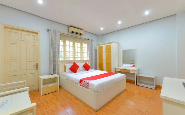 OYO 296 Amely Hotel