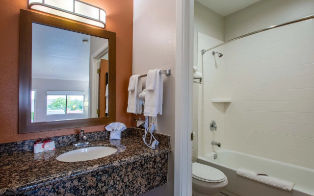 Wildflower Inn at Bell Rock