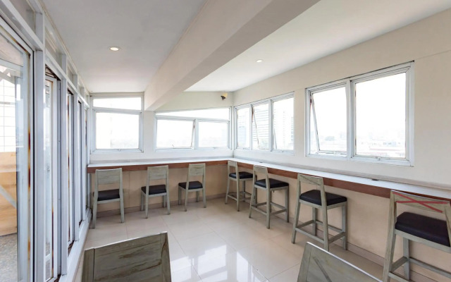 OYO 3735 Liv Hotel