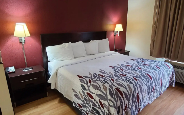 Red Roof Inn & Suites Albany, GA