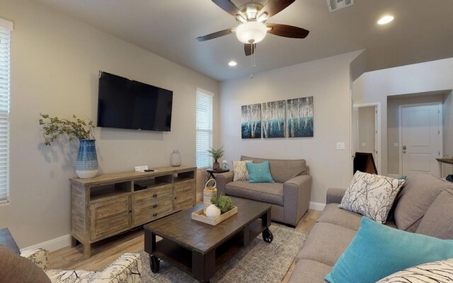 Blue Cruiser Casita 4 Bedroom Apts by RedAwning