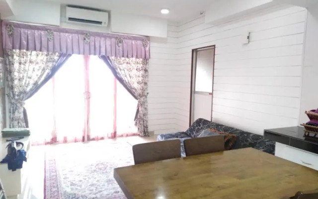 Hanifa Homestay D'Perdana