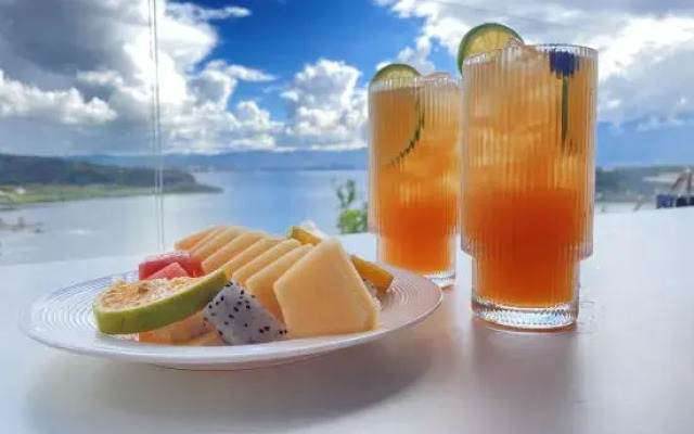 Dali Santorini Guyue Tingfeng Seaview Hotel (Dali Erhai Lixiangbang)