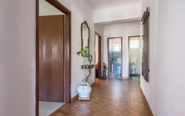 Marinka - With Backyard - A1