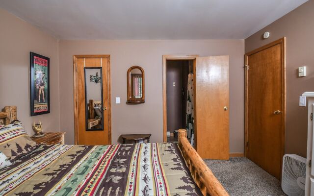 Eagle's Landing House