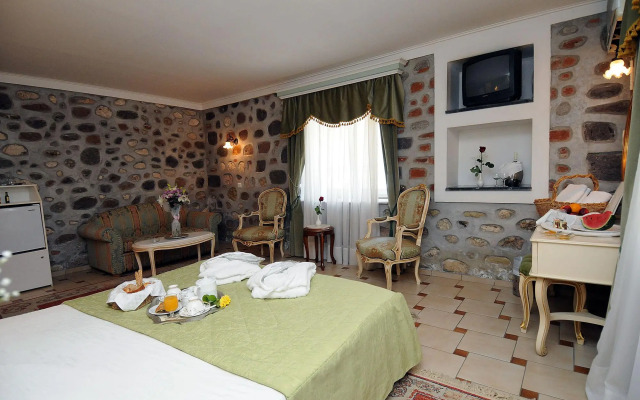 Pyrgos of Mytilene Hotel