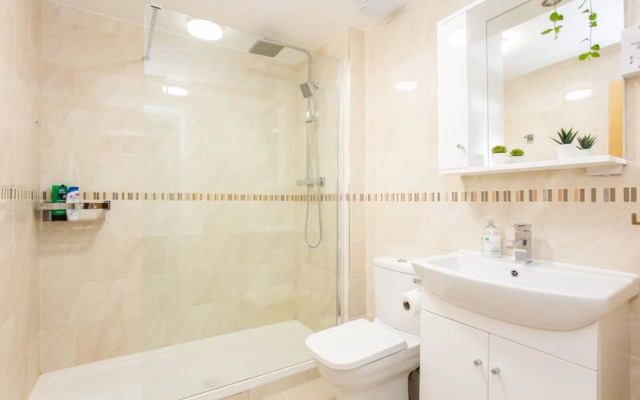 Modern 2 Bedroom Apartment in the Heart of London